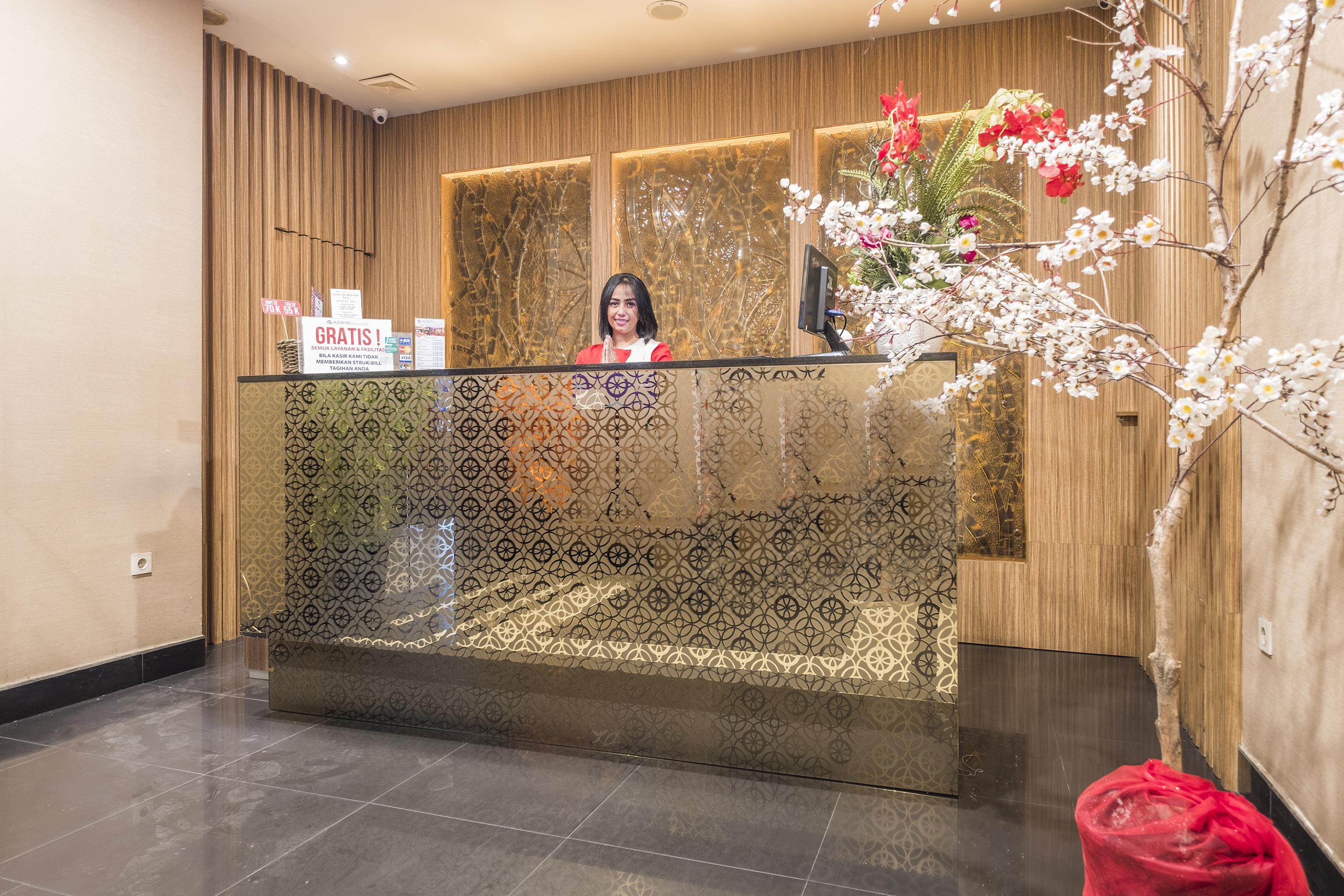 แอสวิน โฮเทล แอนด์ สปา มาคัสซาร์ Hotel มากาซาร์ ภายนอก รูปภาพ