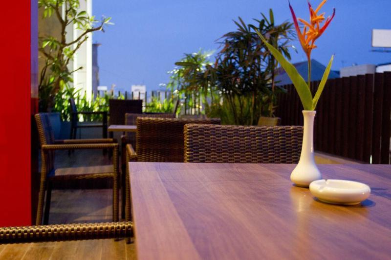 แอสวิน โฮเทล แอนด์ สปา มาคัสซาร์ Hotel มากาซาร์ ภายนอก รูปภาพ